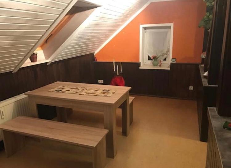 Gemuetliche 3 Raum Wohnung Im Dachgeschoss Ehrenfriedersdorf المظهر الخارجي الصورة